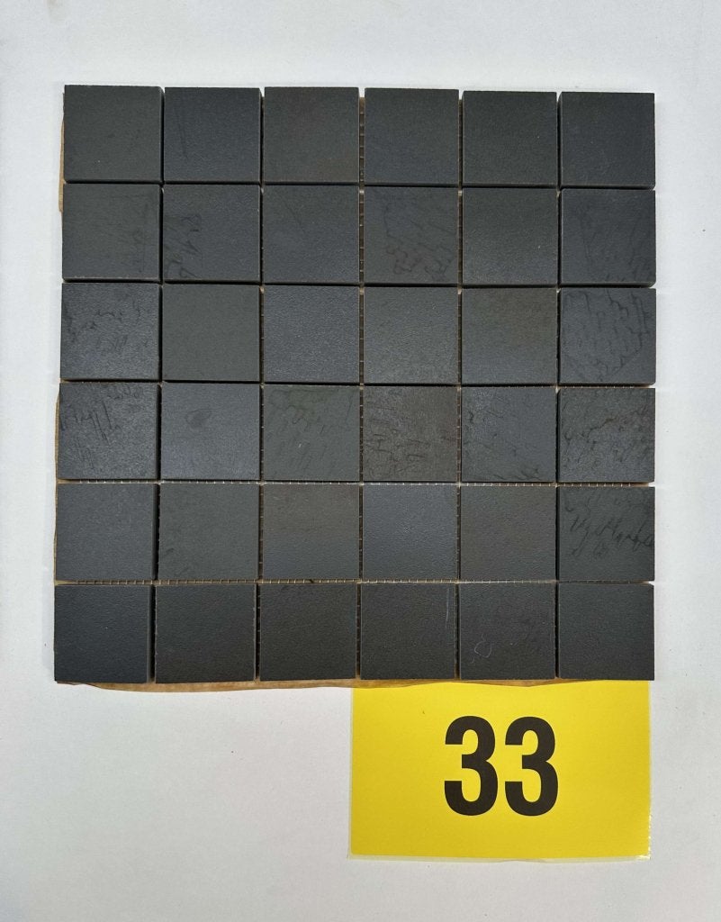 Zwarte, keramische tegels 30x30cm –  4,32 m² – restpartij, Doe-het-zelf en Verbouw, Ophalen, Nieuw, 20 tot 40 cm, Minder dan 5 m²
