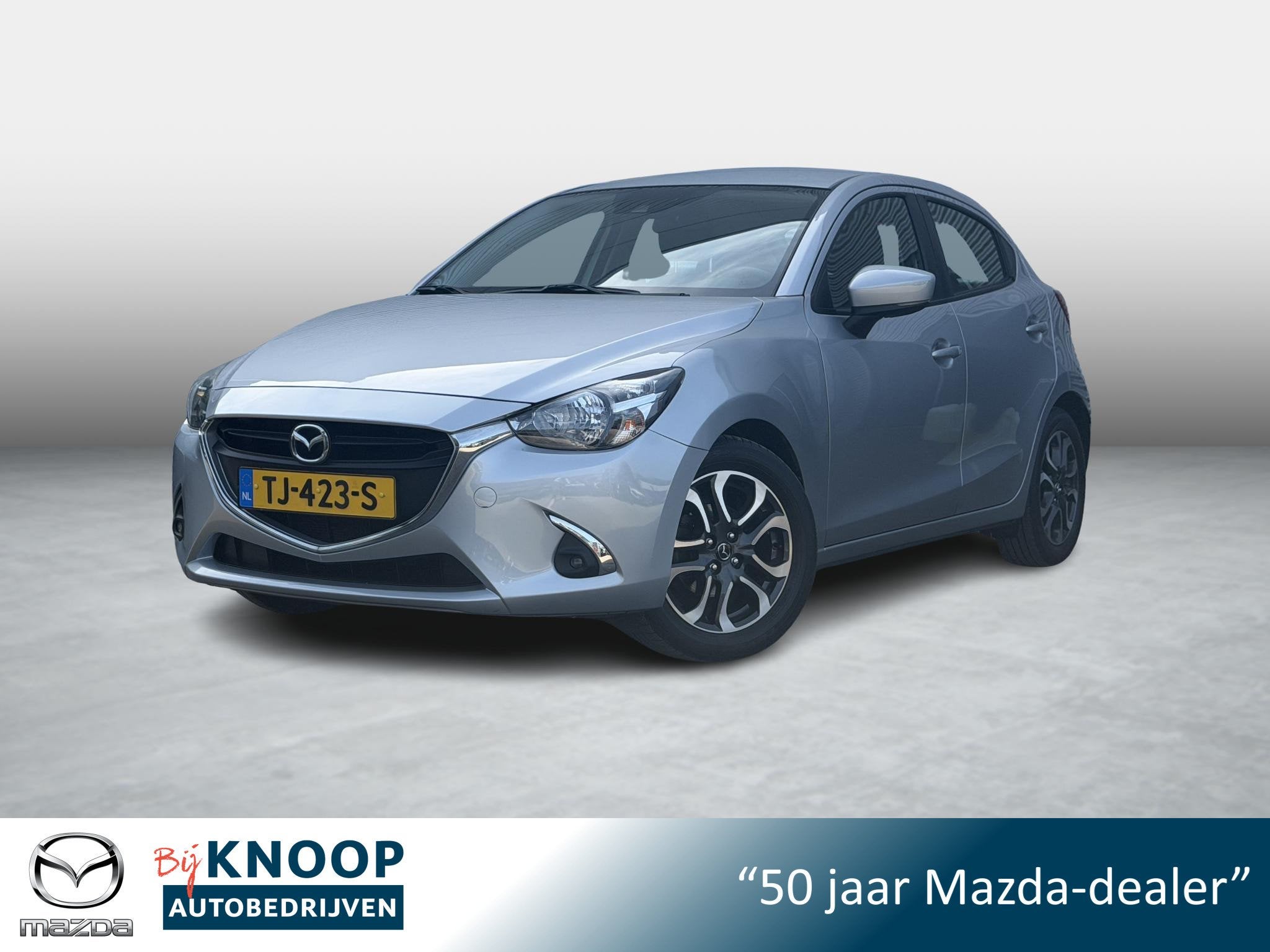 Mazda 2 1.5 Skyactiv-G Dynamic+ | Trekhaak | Navigatie | Par, Auto's, Stof, Gebruikt, 4 cilinders, Origineel Nederlands