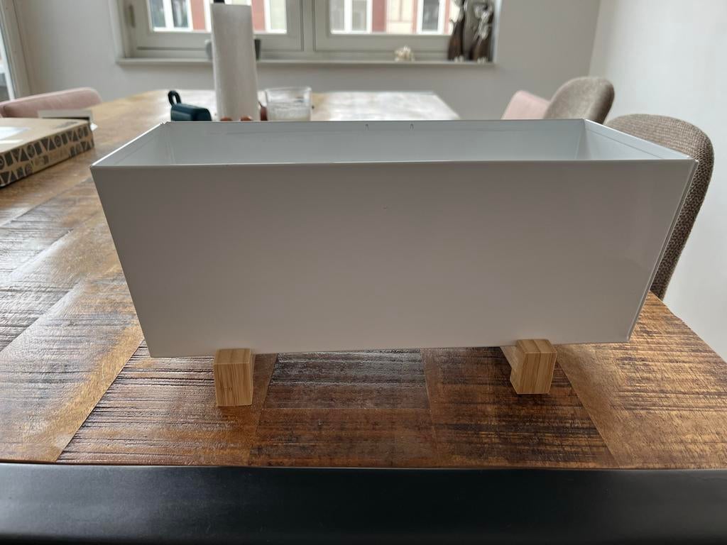 IKEA BITTERGURKA Plantenbak wit met houten onderstel, Ophalen, Minder dan 30 cm, Minder dan 60 cm, Zo goed als nieuw