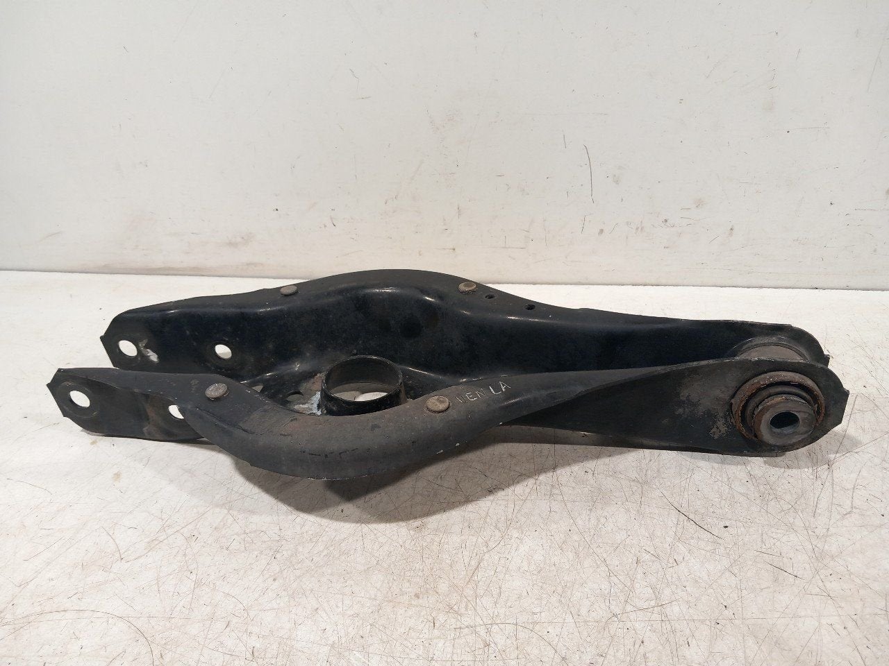 Draagarm links achter BMW 4 serie, Onderdelen@venauto.nl, Van der Ven Autorecycling B.V., Gebruikt, Ettenseweg 76, 4706 PB Roosendaal, The Netherlands