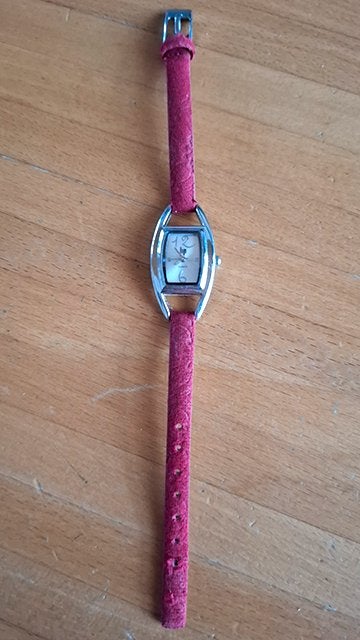 Frans lip horloge dames zilverkleurig rood, Overige merken, Gebruikt, Staal, Verzenden