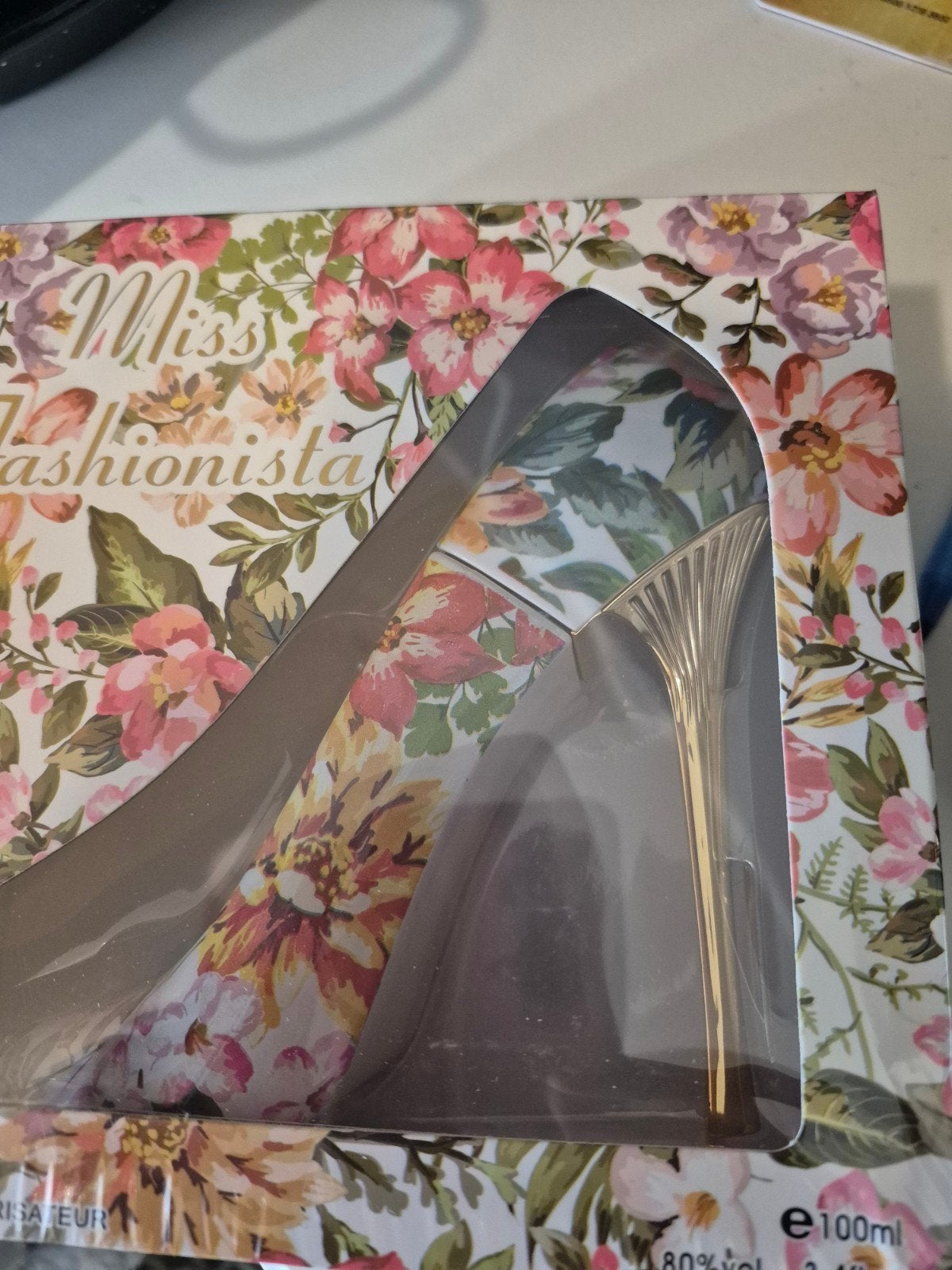 superlekker zomerparfum en zo n leuke verpakking, Ophalen of Verzenden, Nieuw
