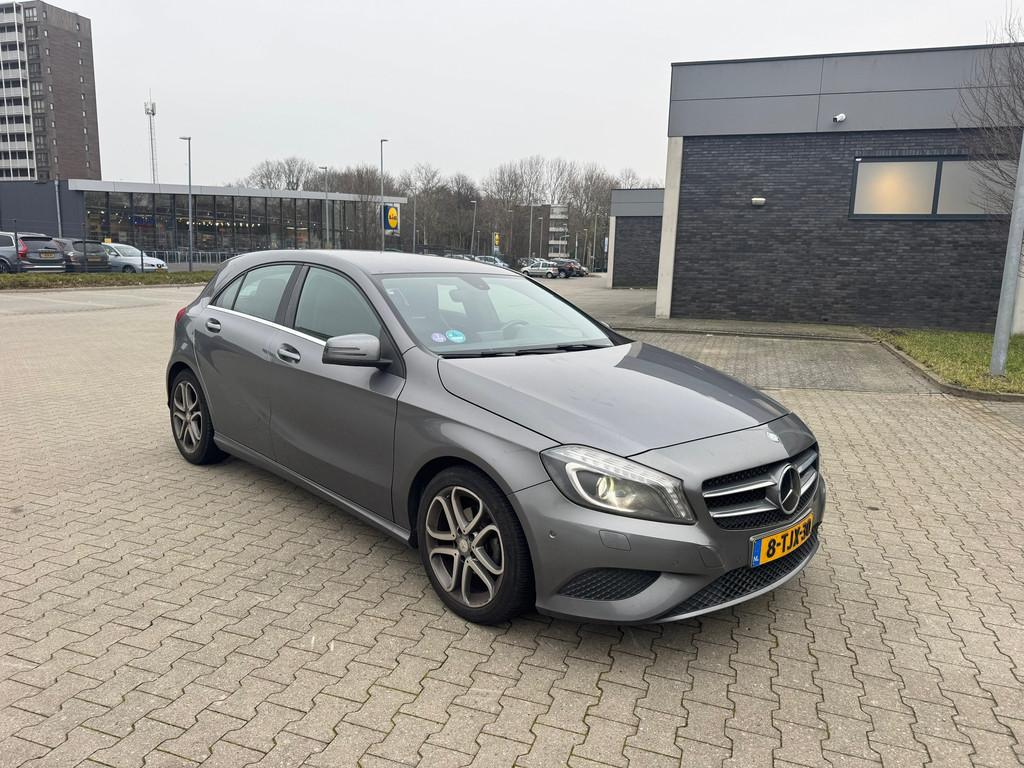Mercedes-Benz A-klasse 180 4U3, Gebruikt, 4 cilinders, Leder en Stof, 122 pk