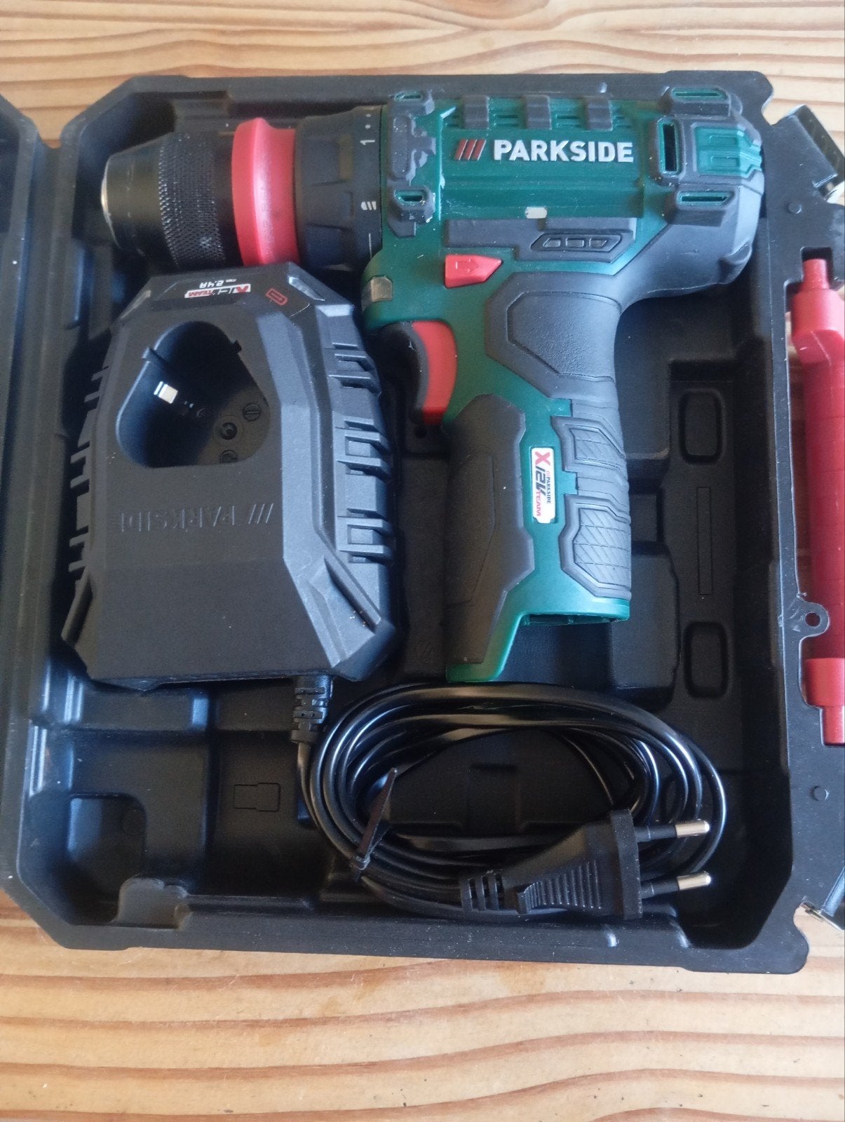 Parkside Accuboormachine met Oplader en Koffer, Gebruikt, Variabele snelheid, Ophalen of Verzenden, Boor- en Schroefmachine