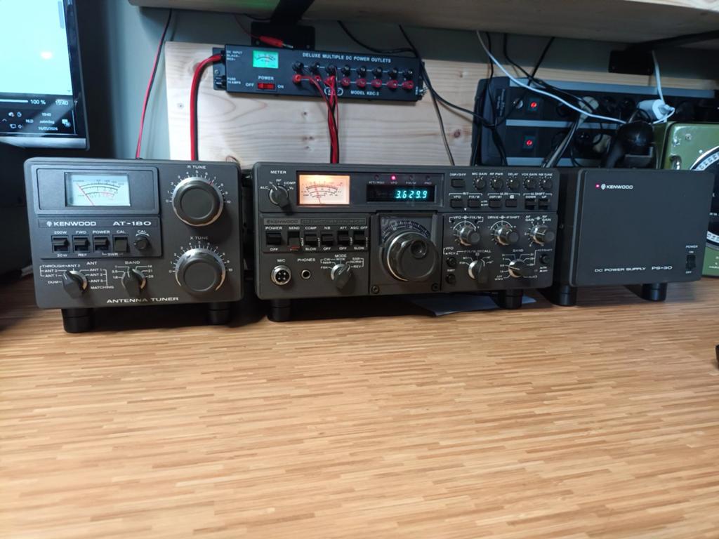 Kenwood ts 180 met toebehoren., Telecommunicatie, Zenders en Ontvangers, Ophalen, Zo goed als nieuw