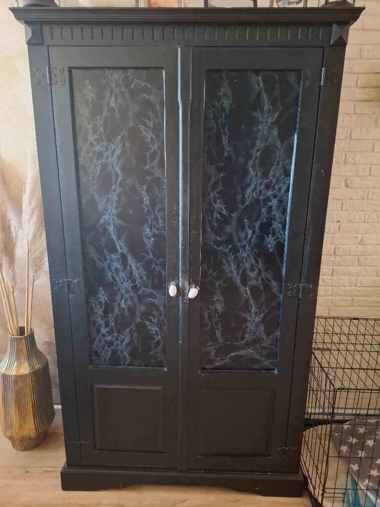 Zwarte kast, Ophalen, Gebruikt