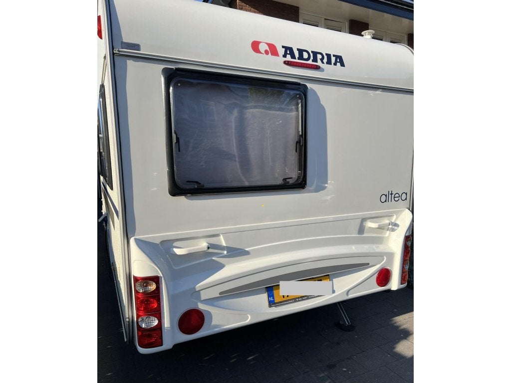 Adria Altea 432 PX (1061898), Treinzit, 750 - 1000 kg, Tot en met 4, Kachel