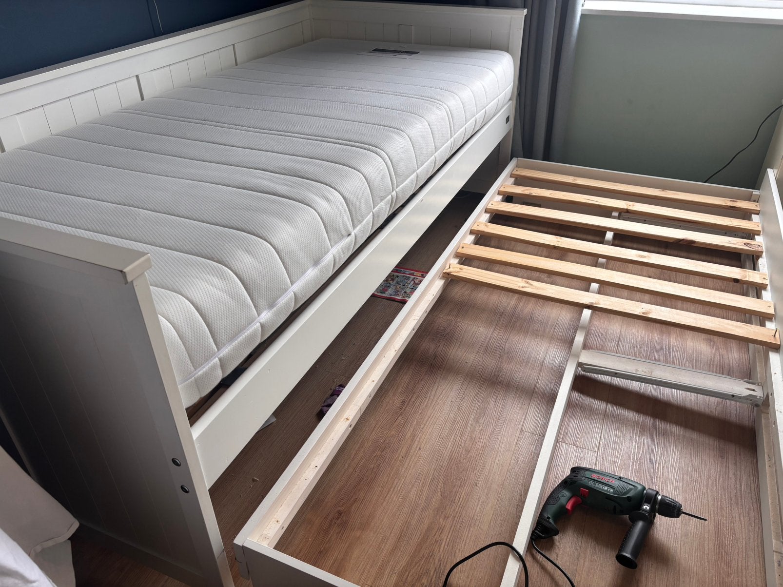 Uitschuifbaar bed van Coming en lattenbodem van Morpheus, Ophalen, Gebruikt, 90 cm, Eenpersoons