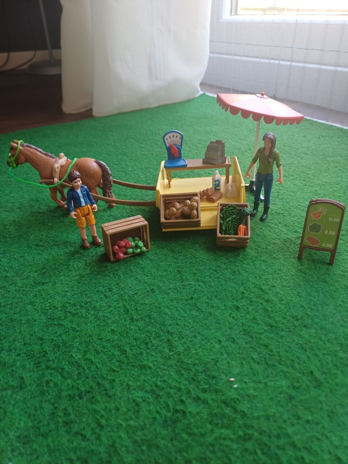 Schleich Paard met Kar en Boerenmarkt Accessoires, Ophalen of Verzenden, Zo goed als nieuw, Jongen of Meisje