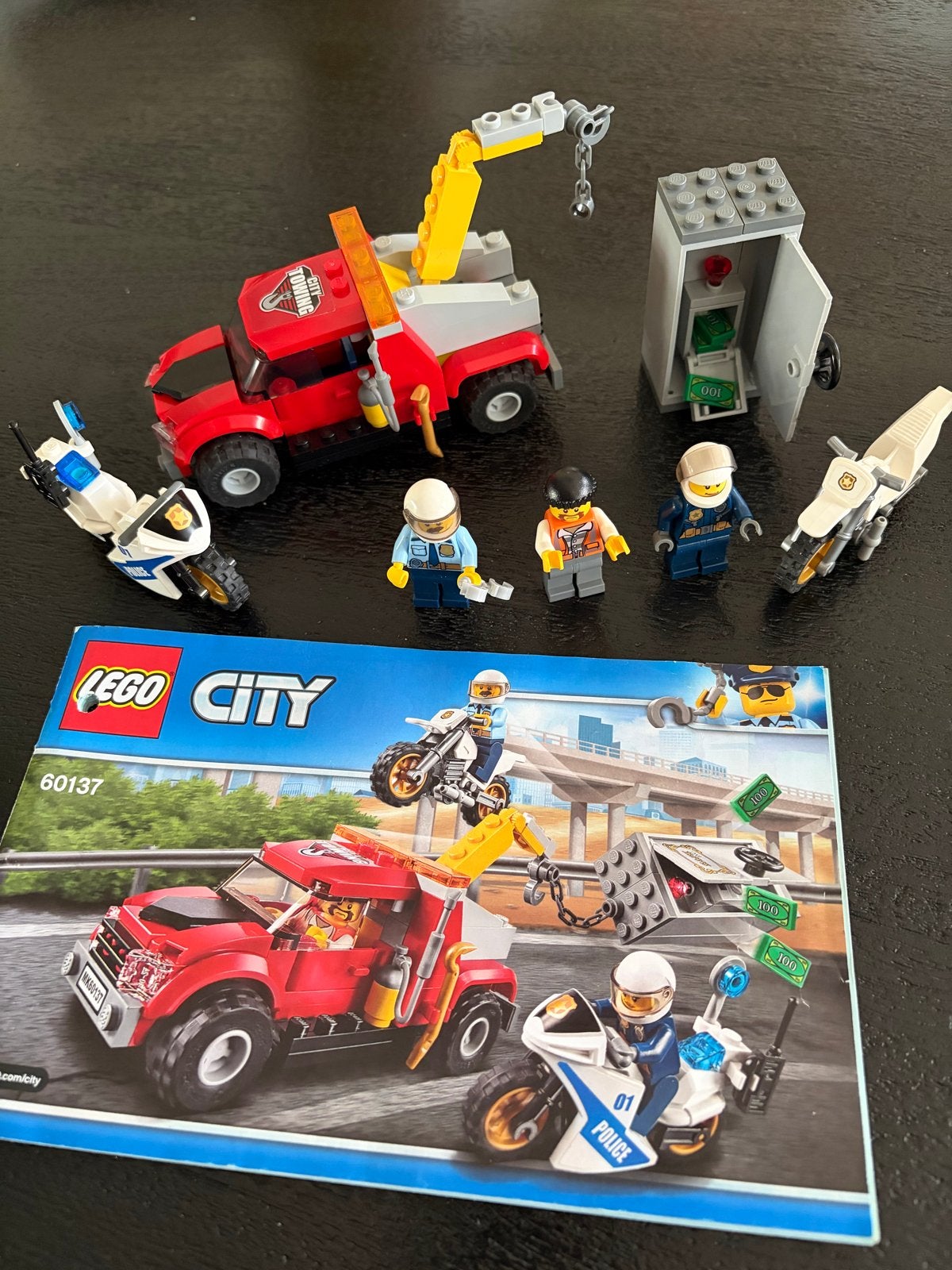 Lego City Politie Sleeptruck Achtervolging 60137 - 100% Comp, Lego, Ophalen of Verzenden, Compleet, Complete set