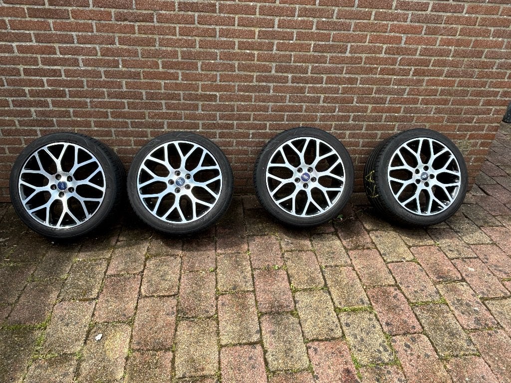 Originele Ford Focus 18 inch velgen + Banden, Auto-onderdelen, Banden en Velgen, Ophalen, 18 inch, Gebruikt, Velg(en)