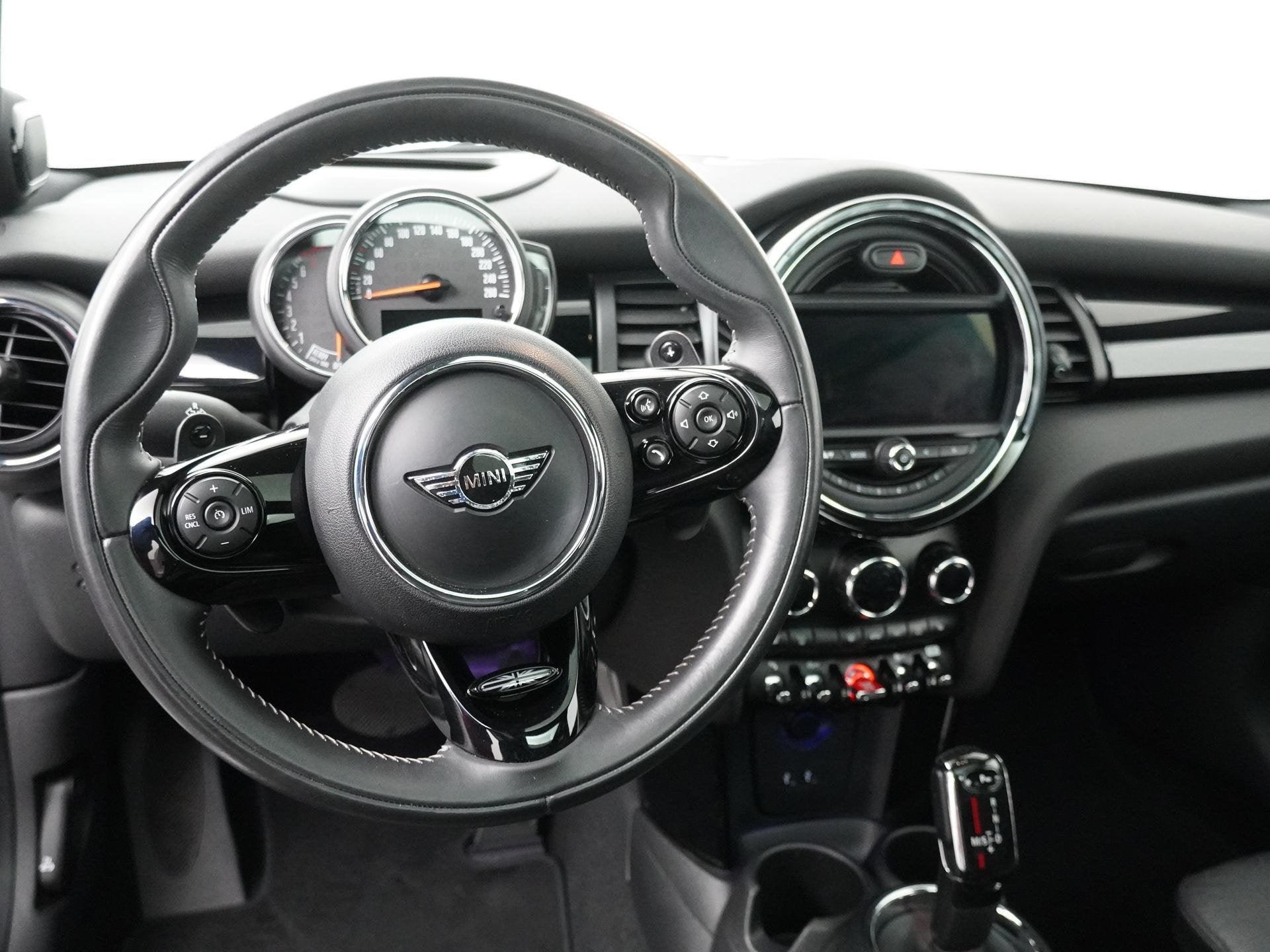MINI 3-deurs Cooper S Chili | Comfort Access | Stoelverwarmi, Auto's, Mini, Gebruikt, 4 stoelen, Wit, Bedrijf