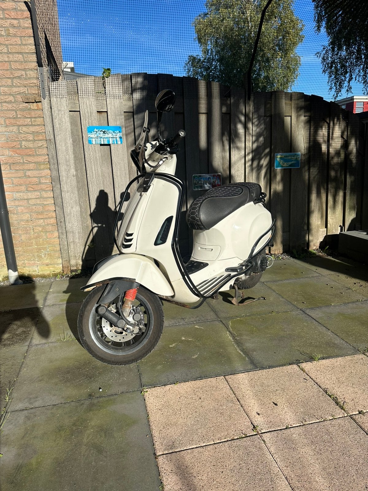 Vespa sprint 2022, Fietsen en Brommers, Ophalen, Maximaal 45 km/u, Zo goed als nieuw, Benzine