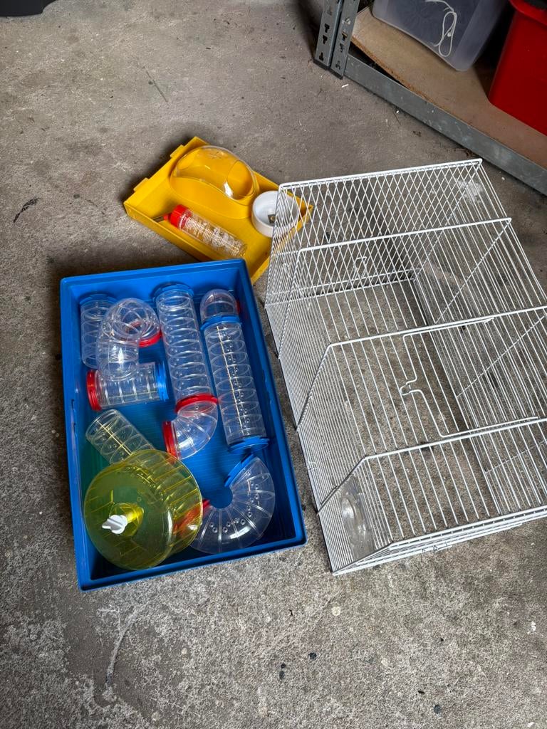 Hamsterkooi met toebehoren, Kooi, Minder dan 75 cm, Zo goed als nieuw, Ophalen