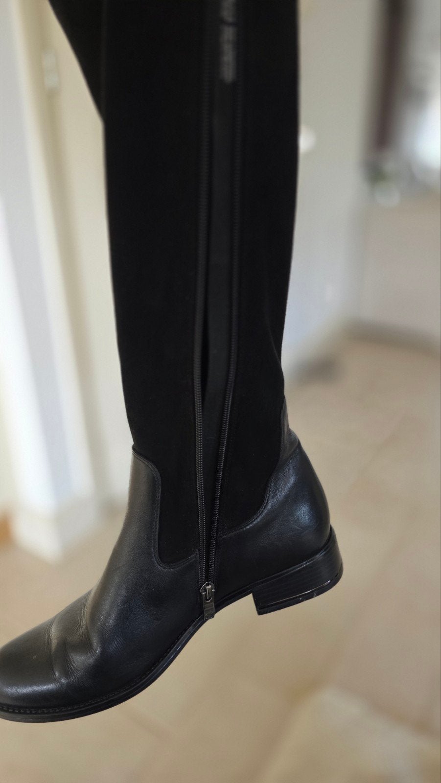 Caprice zwarte laarzen met zwart suede. maar 6,5 / 40 Schrij, Hoge laarzen, Zwart, Ophalen of Verzenden, Zo goed als nieuw