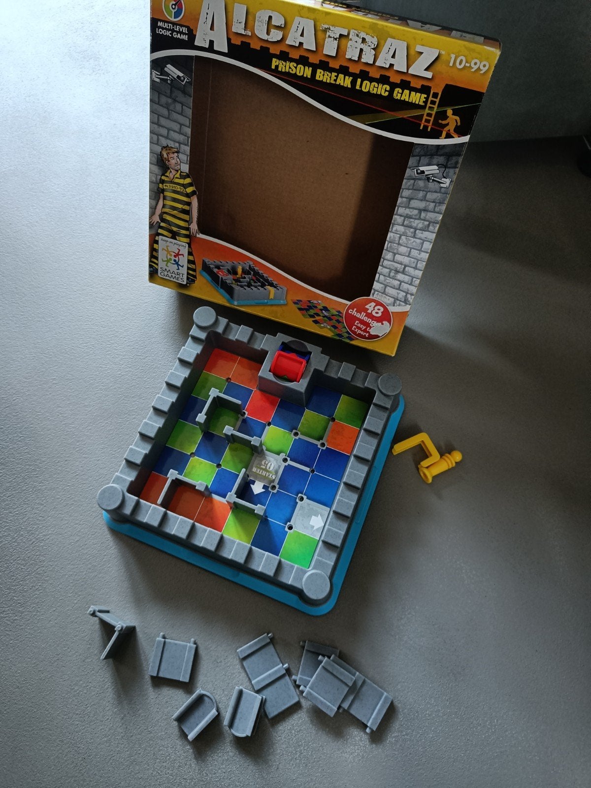 Smart Games IQ Spel - Alcatraz Prison Break Logic Game, Ophalen of Verzenden, Zo goed als nieuw, Rubik's of 3D-puzzel
