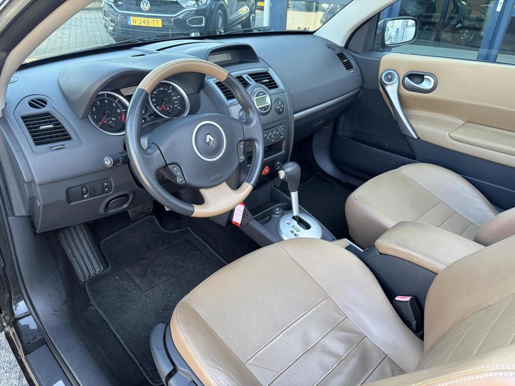 Renault Mégane Coupé-Cabriolet 1.6-16V Tech Line Automaat, Gebruikt, 4 cilinders, 4 stoelen, Zwart