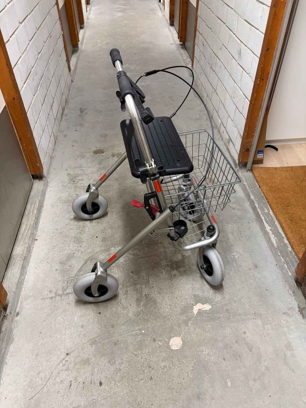 Rollator Provo duwbeugel, Ophalen