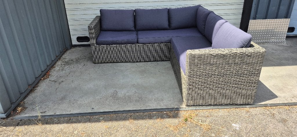 Loungeset, Ophalen, 5 zitplaatsen, Kunststof, Gebruikt