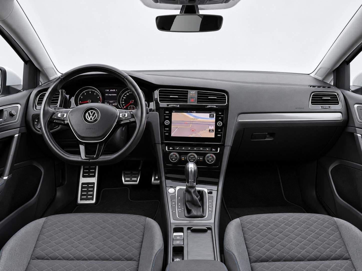 Volkswagen Golf|1.5 TSI Comfortline Business| Panorama|Carpl, Auto's, 4 cilinders, Met garantie (alle), Wit, Bedrijf