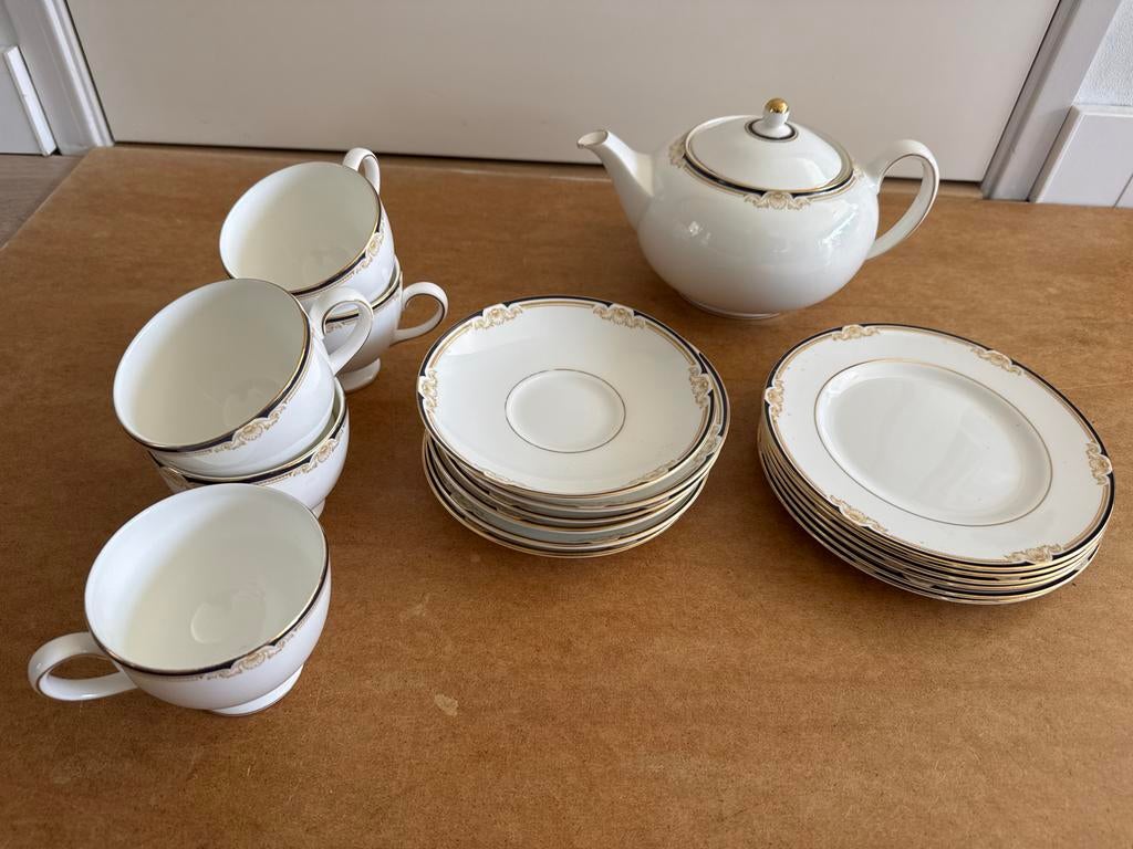 Wedgwood Cavendish theeservies (alles in 1 koop), Ophalen, Zo goed als nieuw, Wedgwood, Porselein