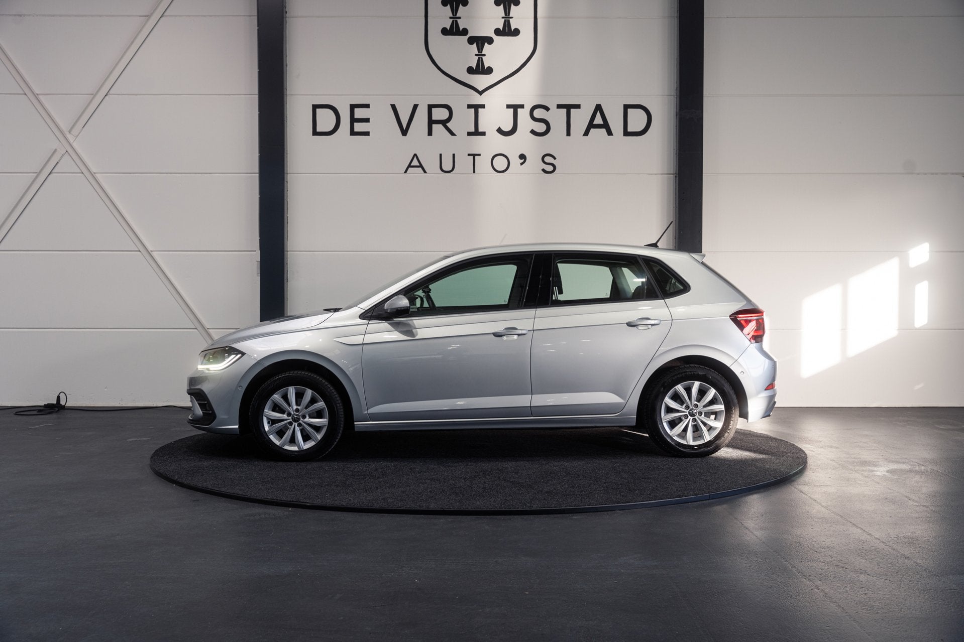 Volkswagen Polo 1.0 BlueMotion Connected Highline VOL!, Stof, Gebruikt, 95 pk, Met garantie (alle)