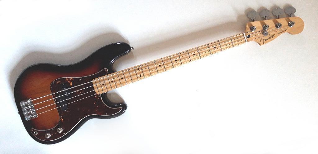 Fender Precision Bass, Muziek en Instrumenten, Snaarinstrumenten | Gitaren | Bas, Ophalen, Zo goed als nieuw, Elektrisch