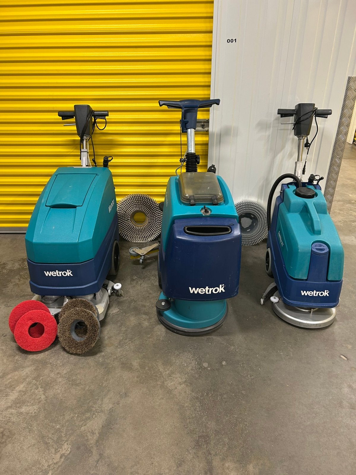 SCHROBMACHINE SCHROBZUIGMACHINE BOENMACHINE WETROK HAKO ENZ, Ophalen, Zo goed als nieuw, Schrobmachine