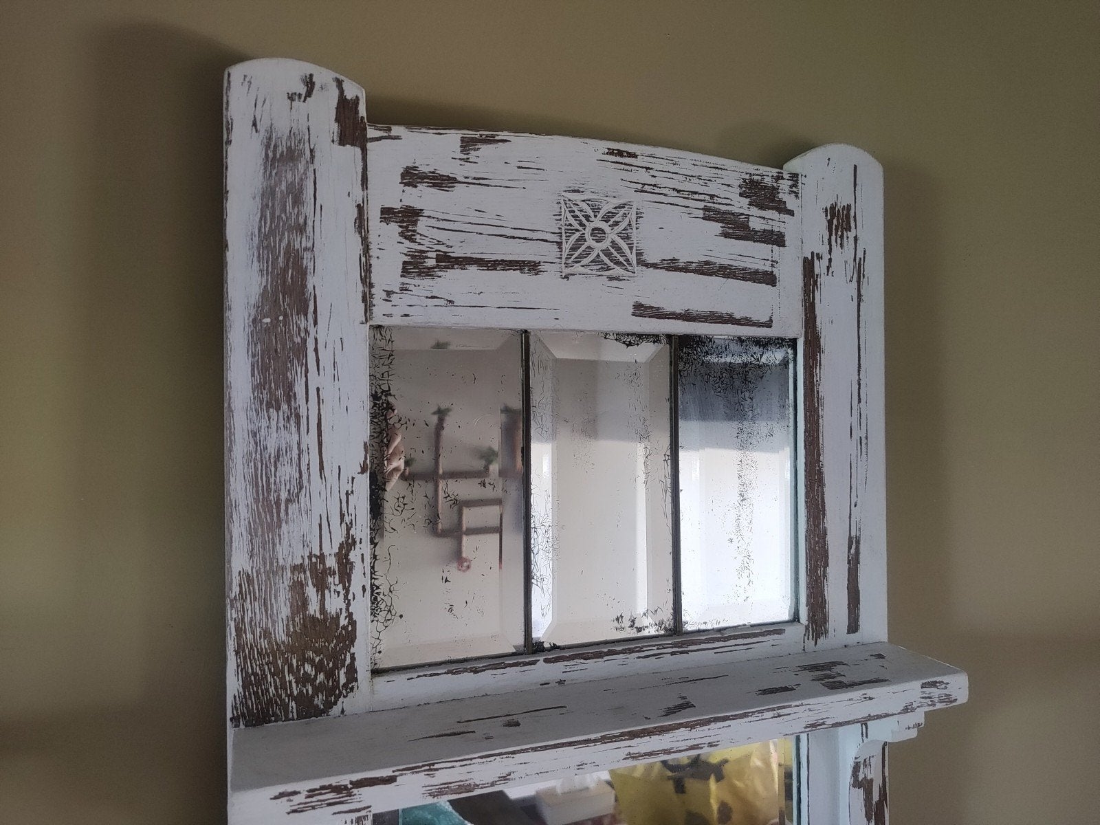 Vintage spiegel met verweerde look, wit, Antiek en Kunst, Ophalen, Rechthoekig, Minder dan 50 cm, Minder dan 100 cm