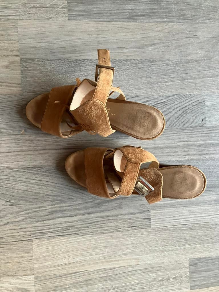 Prachtige leren open schoenen Unisa mt 38 hoge hak, Ophalen of Verzenden, Zo goed als nieuw