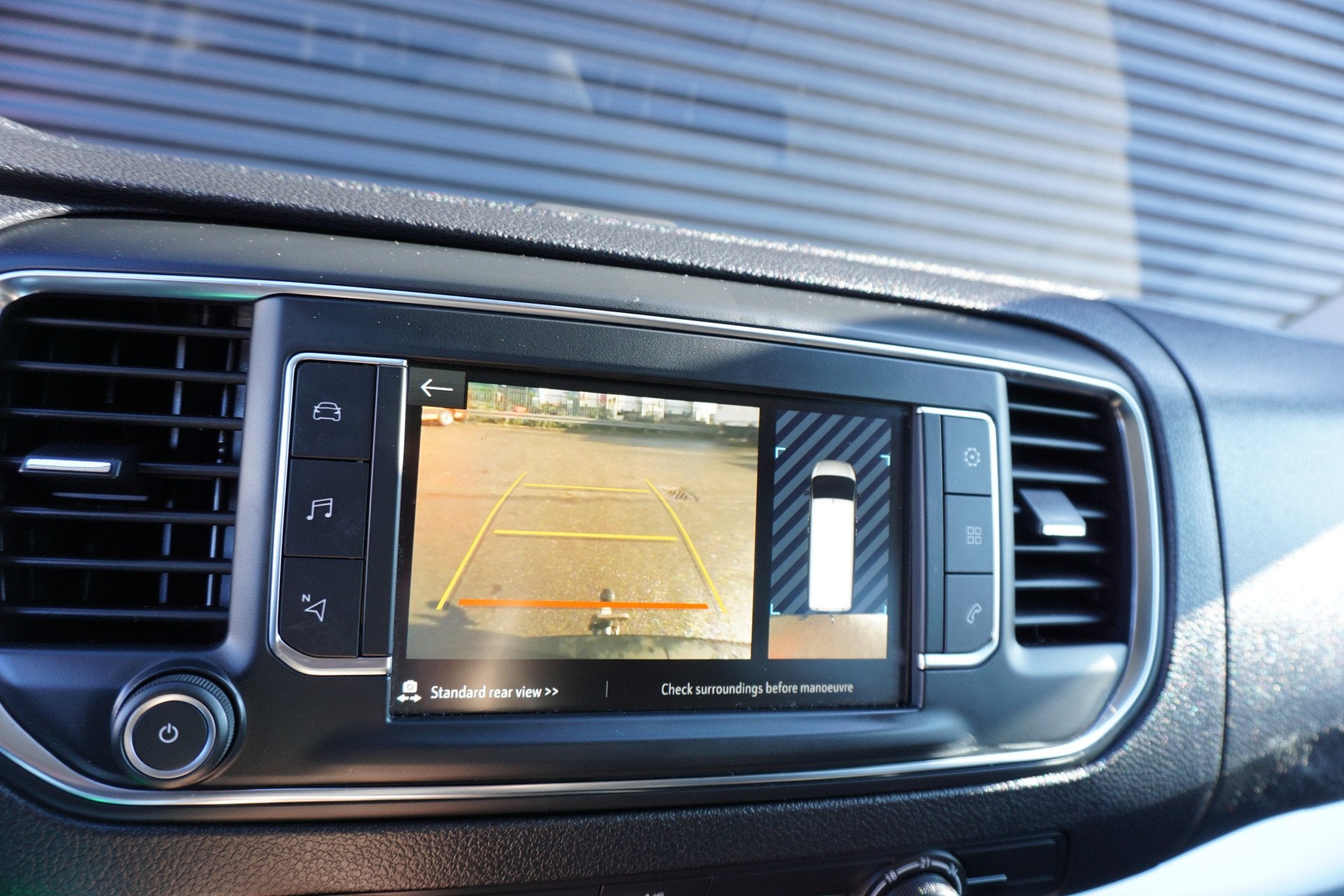 Opel Vivaro 2.0 120pk L3H1 Dubbele cabine 5-zits Navi Apple, Voorwielaandrijving, Stof, Gebruikt, 4 cilinders