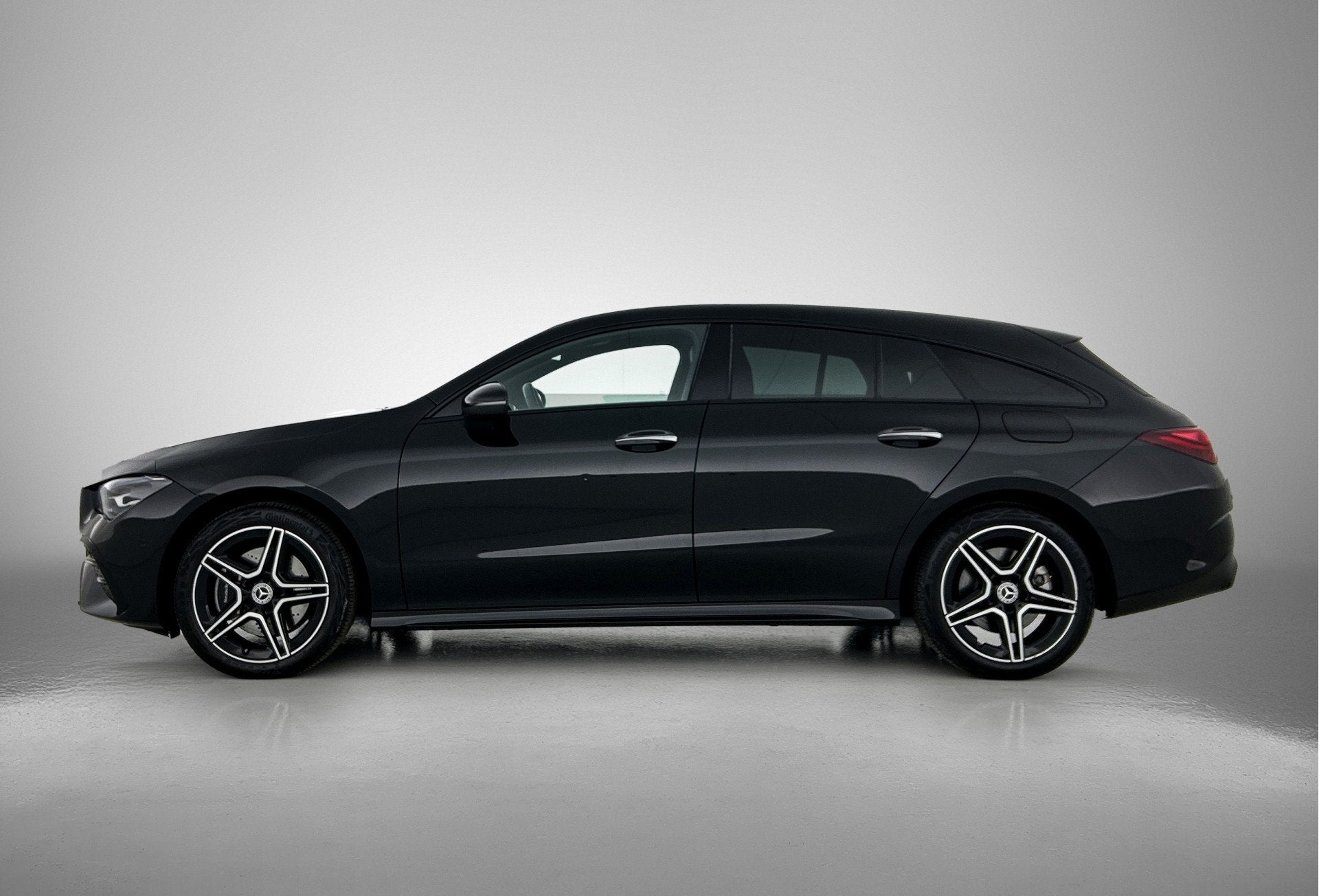 Mercedes-Benz CLA-Klasse Shooting Brake 250 e Star Edition A, Auto's, Gebruikt, Zwart, Hybride Elektrisch/Benzine, 1600 kg