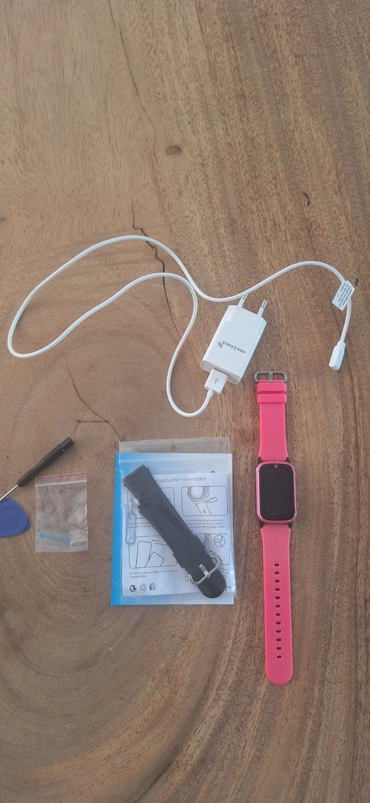 One2track Roze GPS Kinderhorloge met extra bandje, Sieraden, Tassen en Uiterlijk, Horloges | Kinderen, Ophalen of Verzenden, Gebruikt