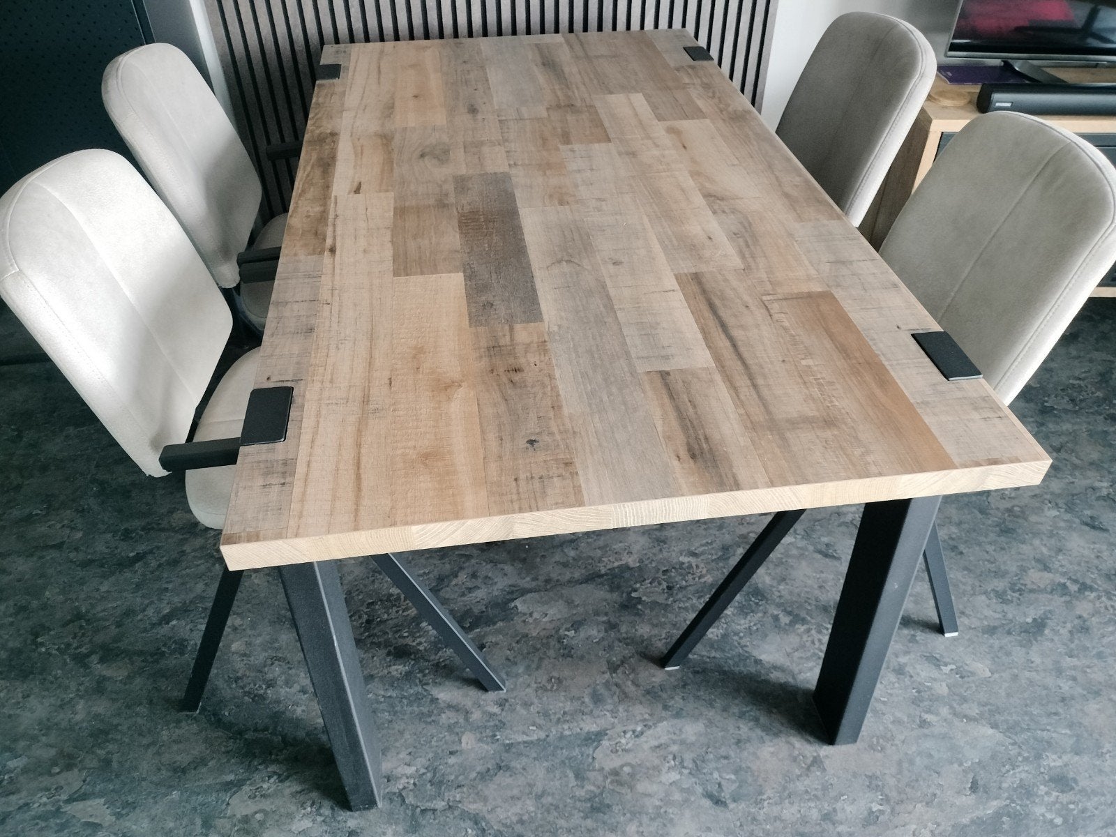 Complete eethoek: MDF tafel (160x90)  4 microvezel stoelen, Ophalen of Verzenden, Zo goed als nieuw