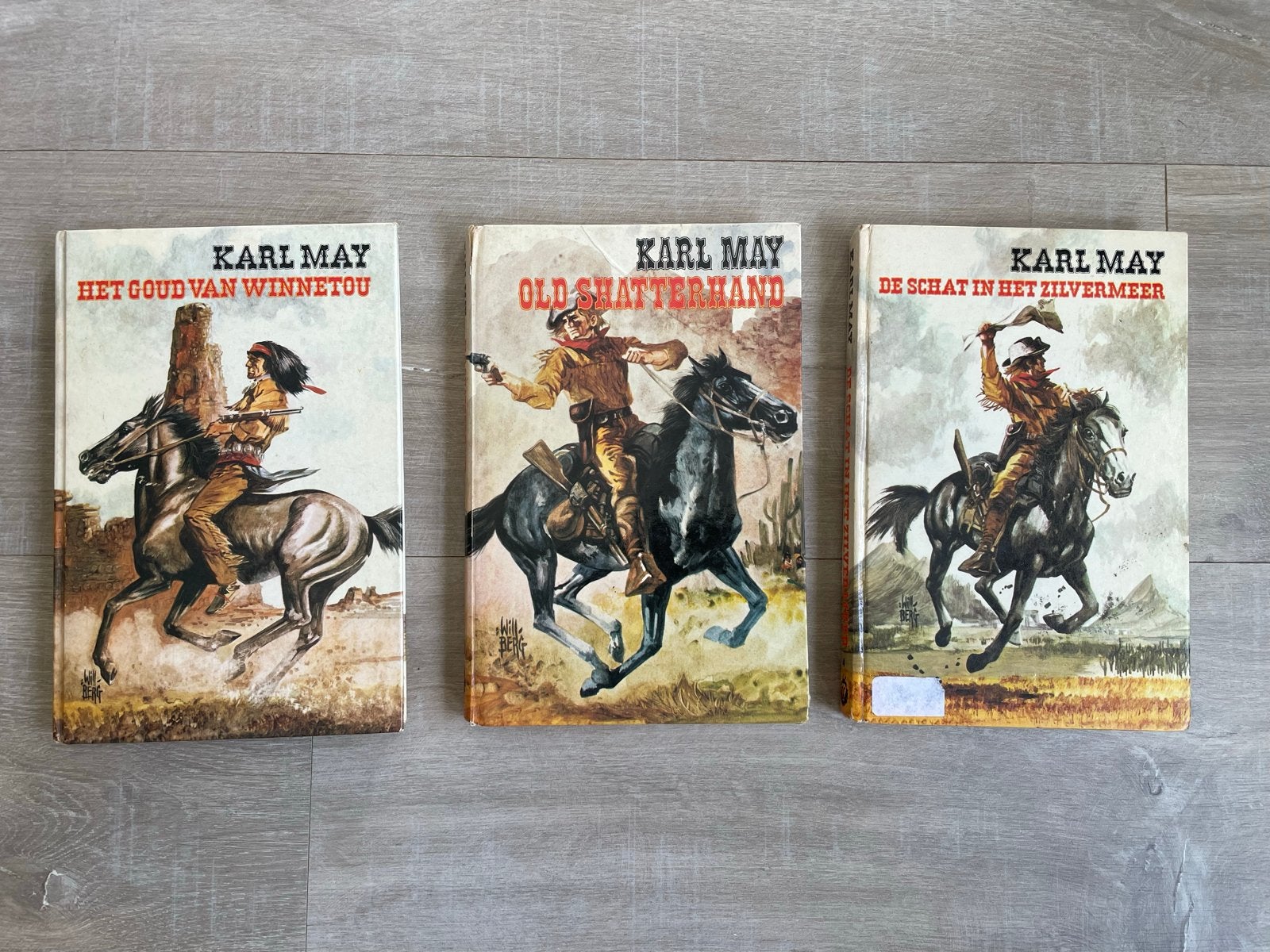 Karl May boeken: Het Goud van Winnetou, Old Shatterh, Ophalen of Verzenden, Gelezen, Fictie algemeen
