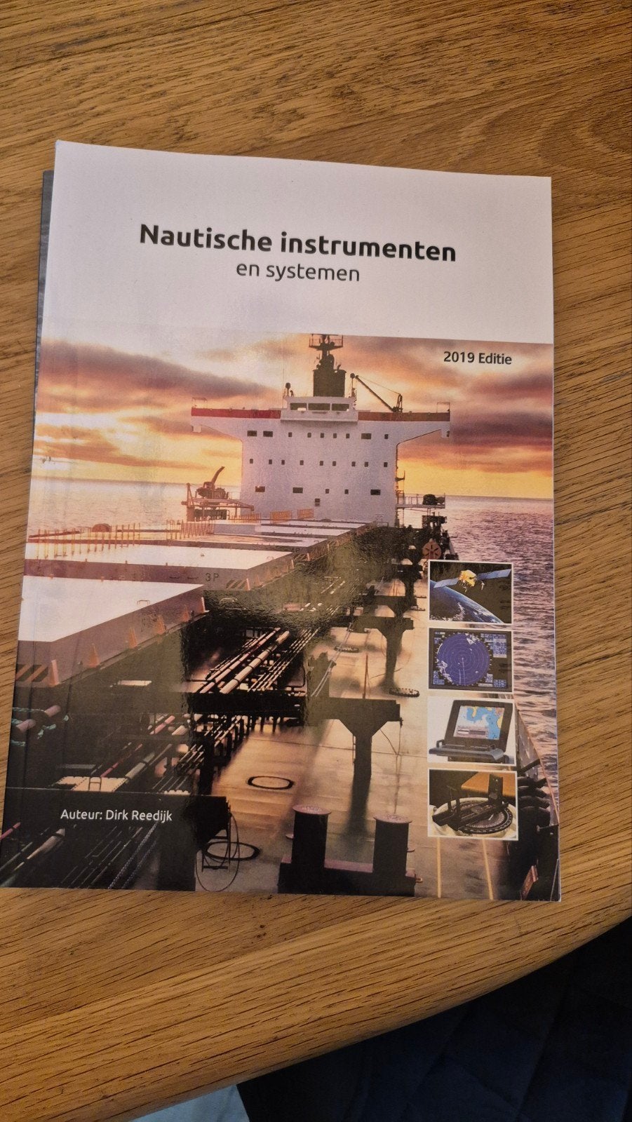 Nautische instrumenten en systemen - Dirk Reedijk (2019), Boeken, Ophalen of Verzenden, Zo goed als nieuw, Overige onderwerpen