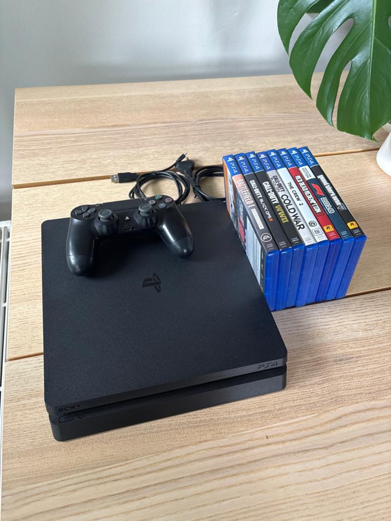 PS4 Slim 500GB met controller en 8 games, Spelcomputers en Games, Spelcomputers | Sony PlayStation 4, Ophalen of Verzenden, Zo goed als nieuw