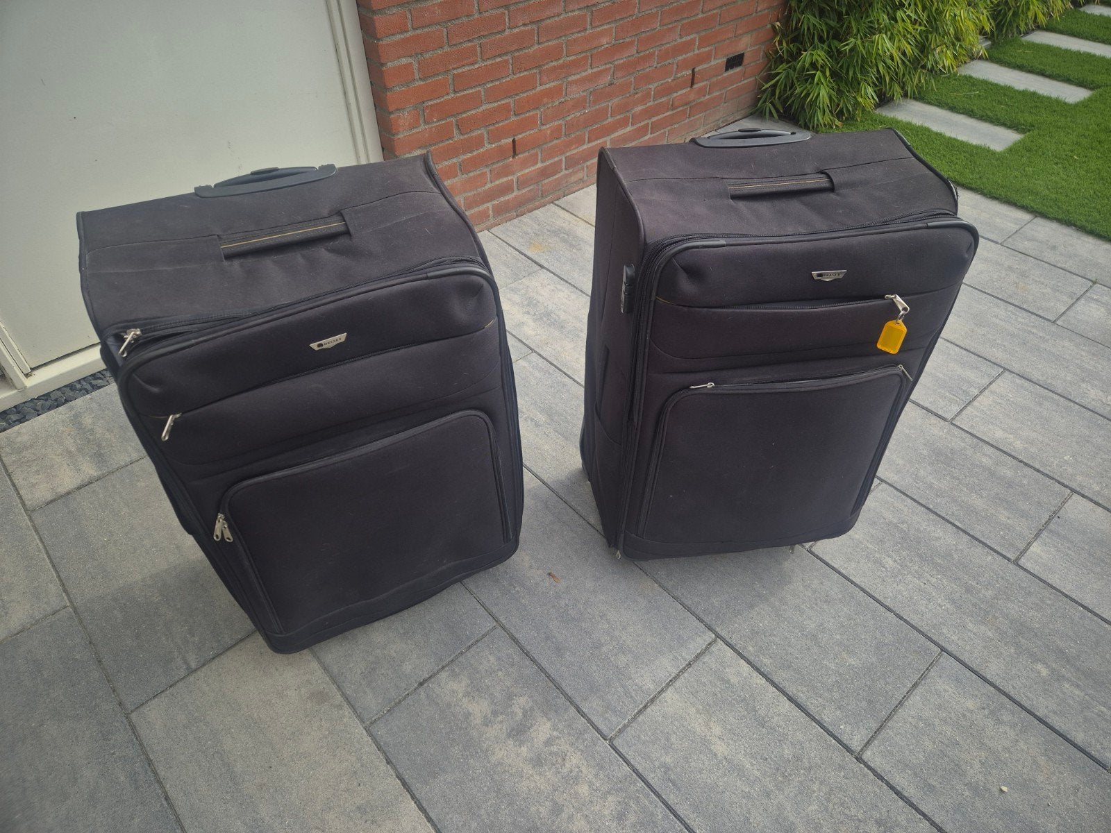 2 Grote Delsey Reiskoffers - Zwart, Ophalen, Gebruikt, Zwart, Wieltjes