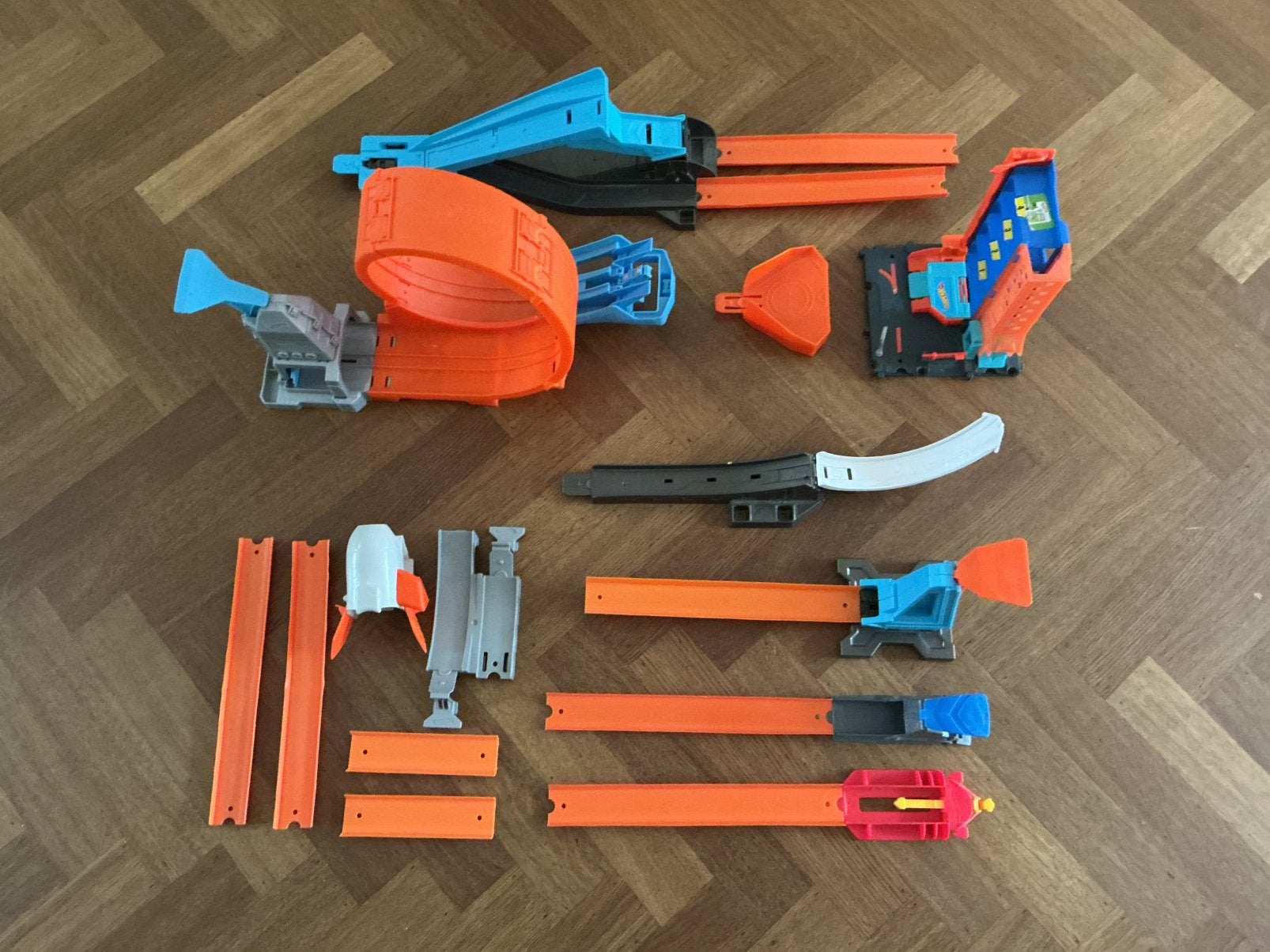 Veel hotwheel banen, Ophalen, Zo goed als nieuw, Hot Wheels, Met looping
