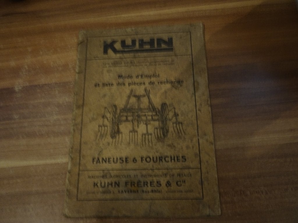 Kuhn onderdelen boekje van de schdder, Ophalen of Verzenden, Gelezen, Folder