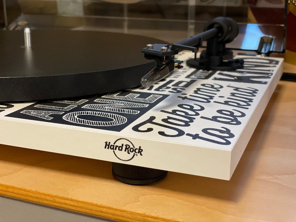 Pro-Ject Primary E - Hard Rock Cafe Platenspeler, Ophalen of Verzenden, Nieuw, Platenspeler, Overige merken