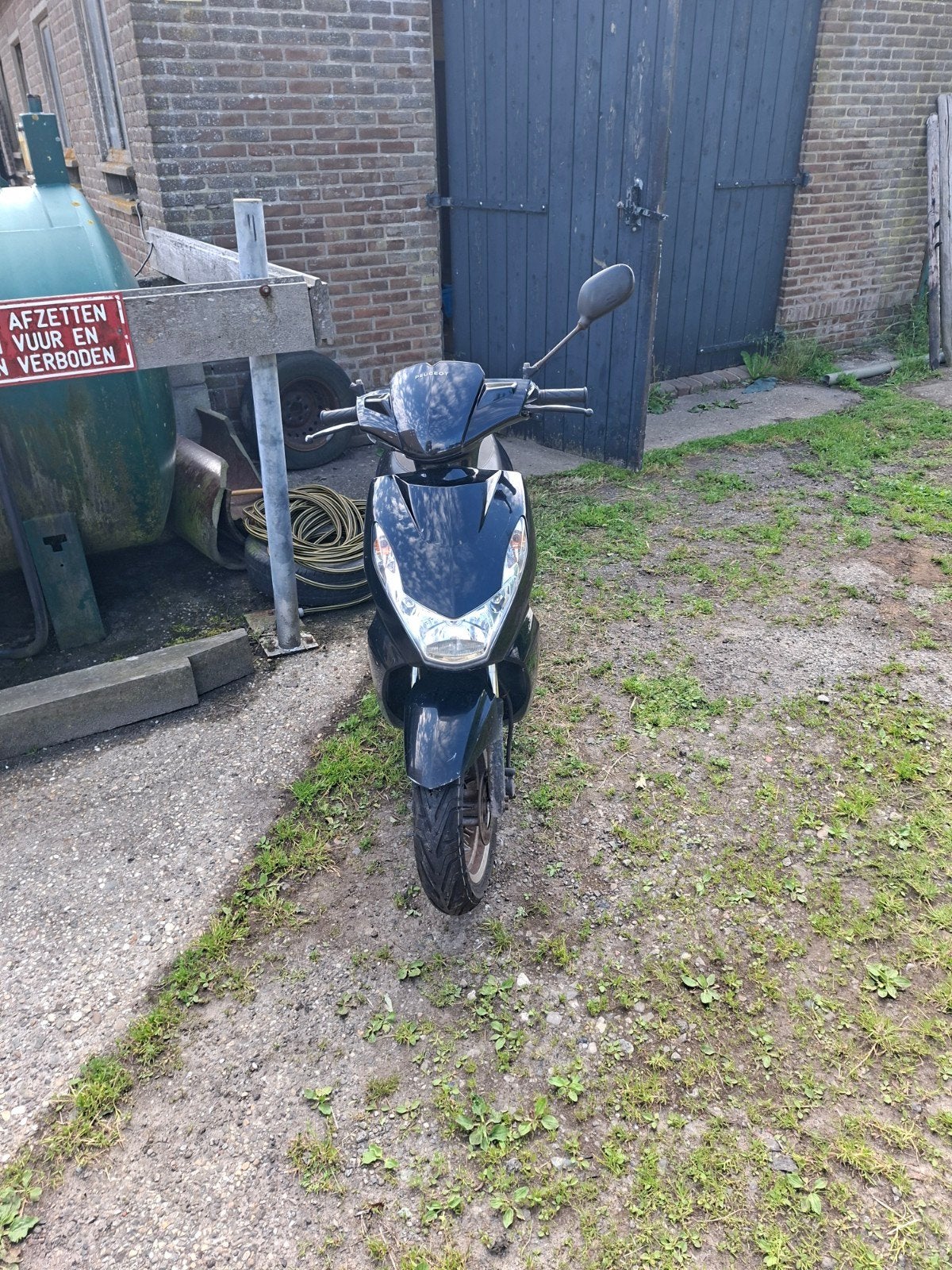 Peugot kisbee voor onderdelen, Ophalen, Gebruikt, Benzine, Peugeot