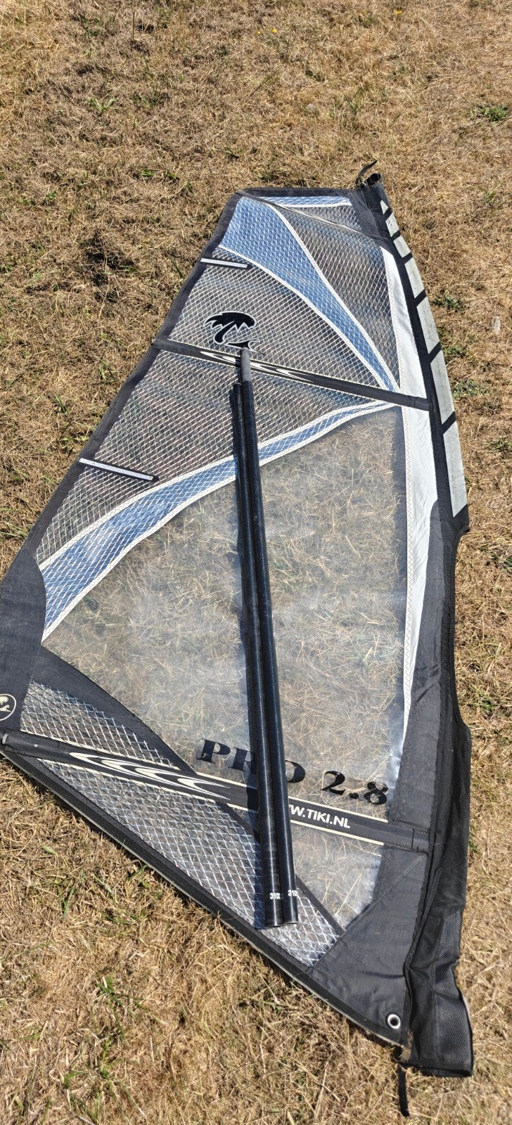 Windsurfzeil kinderzeil 2.8 m2 met mast, Watersport en Boten, Windsurfen, Met mast, Gebruikt, Minder dan 3.5 m², Zeil
