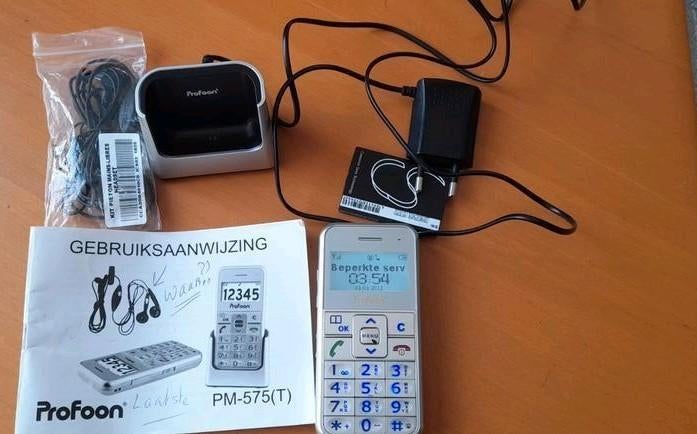 Profoon PM-515(T) seniorentelefoon. Inclusief oplader, Telecommunicatie, Mobiele telefoons | Overige merken, Ophalen of Verzenden