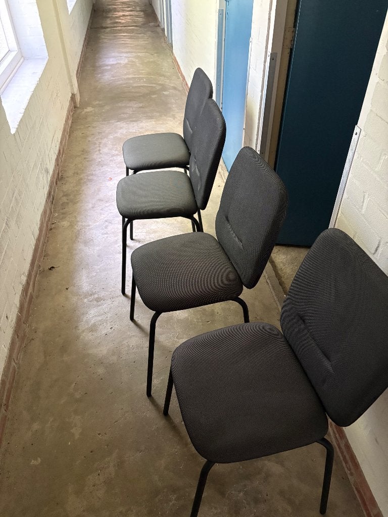 Eetkamerstoelen Grijs, Ophalen, Zo goed als nieuw, Vier, Grijs