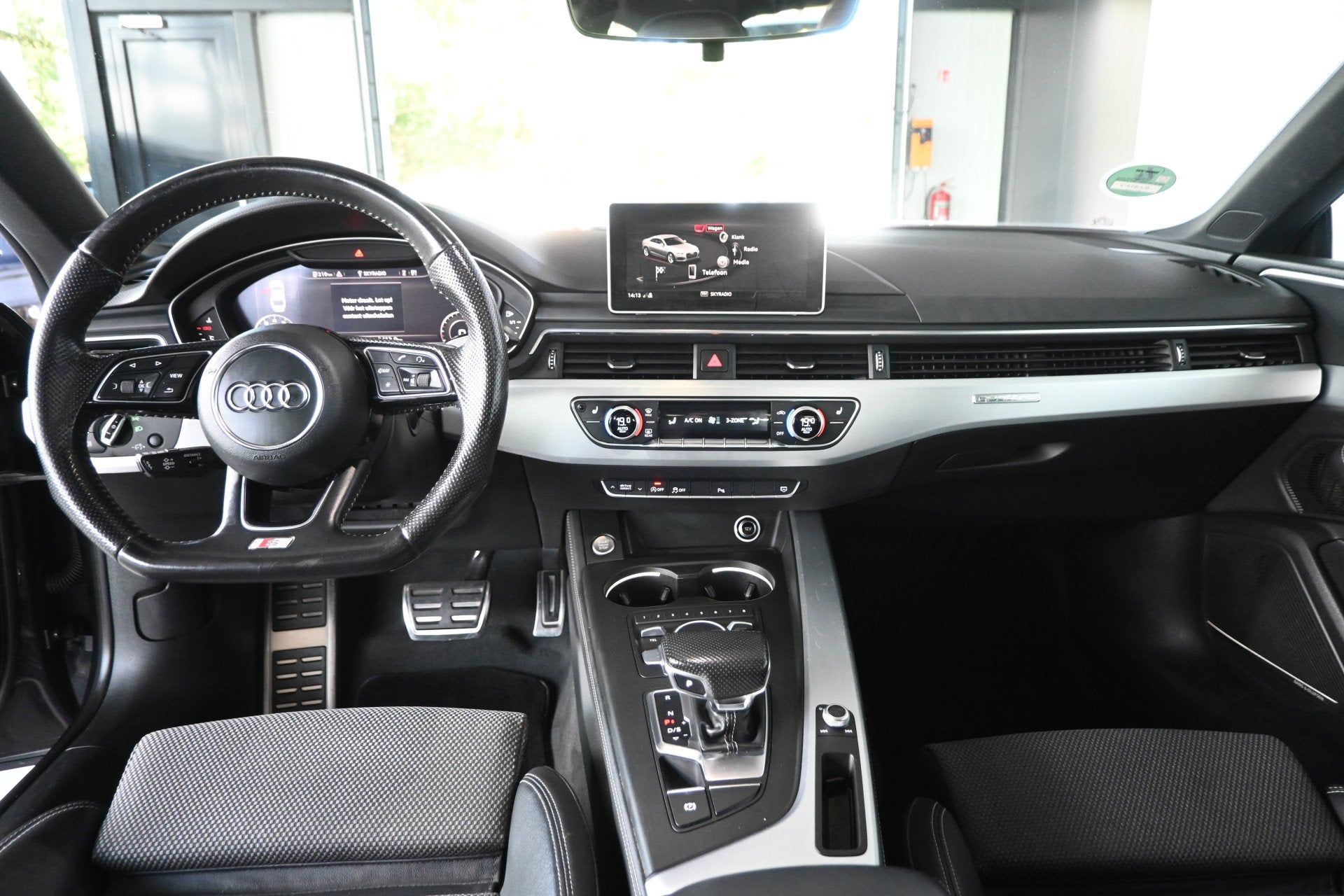 Audi A5 Coupé 2.0 TFSI Quattro Sport S-line Clima Panoramad, Auto's, Gebruikt, 4 cilinders, Leder en Stof, Bedrijf