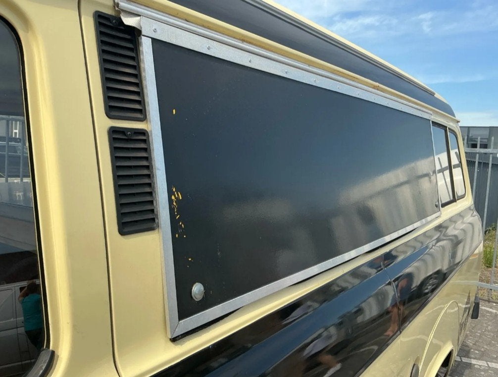 Foto 16 van Ford Transit Foodtruck Benzine belastingvrij APK 2028!