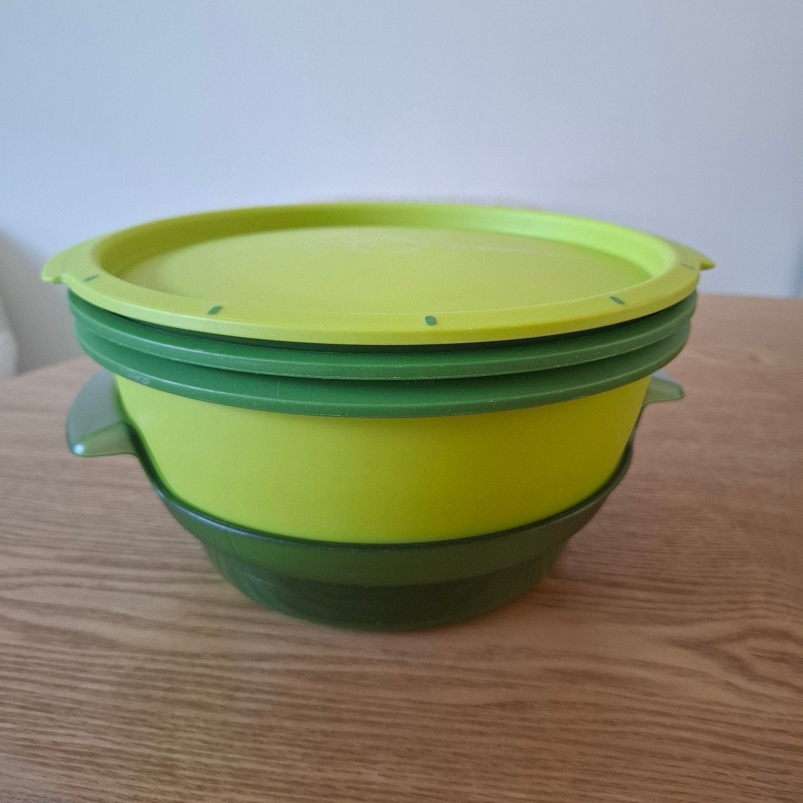 Tupperware Micro Gourmet magnetronschaal, Huis en Inrichting, Keuken | Tupperware, Zo goed als nieuw, Overige typen, Groen, Magnetronbestendig