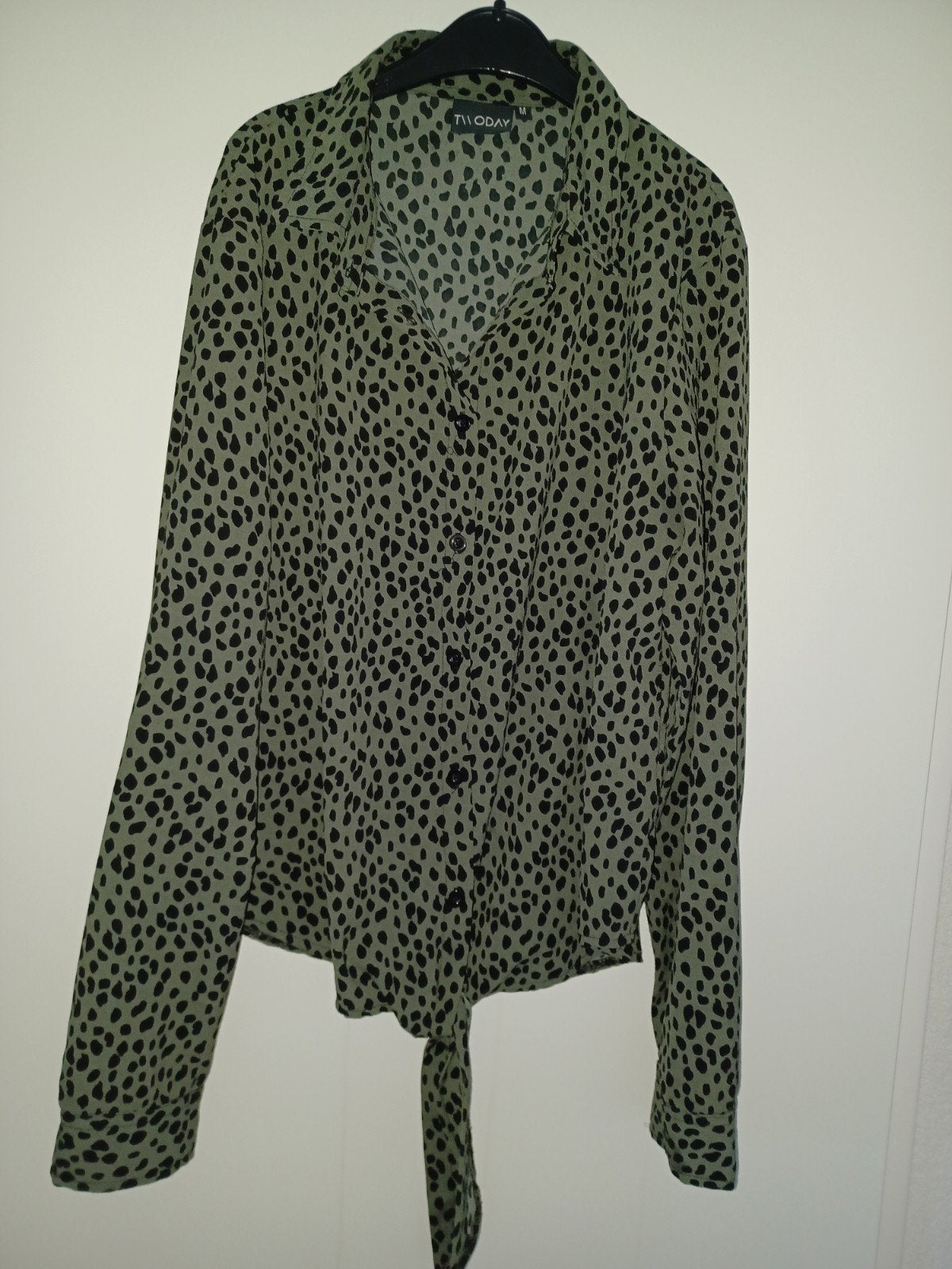 dames blouse groen / zwart mt M, Maat 38/40 (M), Twoday, Ophalen of Verzenden, Zo goed als nieuw