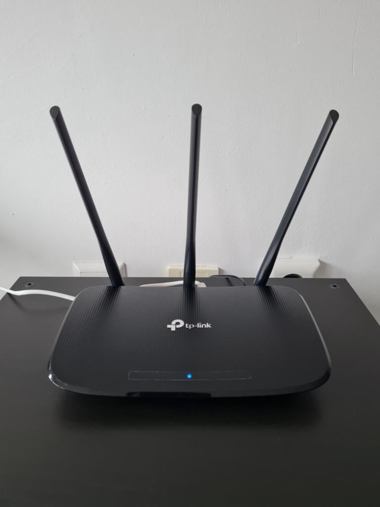 TP-Link TL-WR940N WiFi router 450Mbps – 3 antennes, Computers en Software, Netwerk switches, Ophalen of Verzenden, Zo goed als nieuw